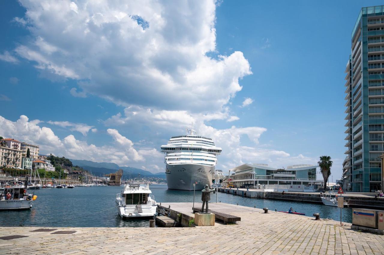 Luxury Savona Cruises At 1 Min Wifi - Free Park Apartment Bagian luar foto